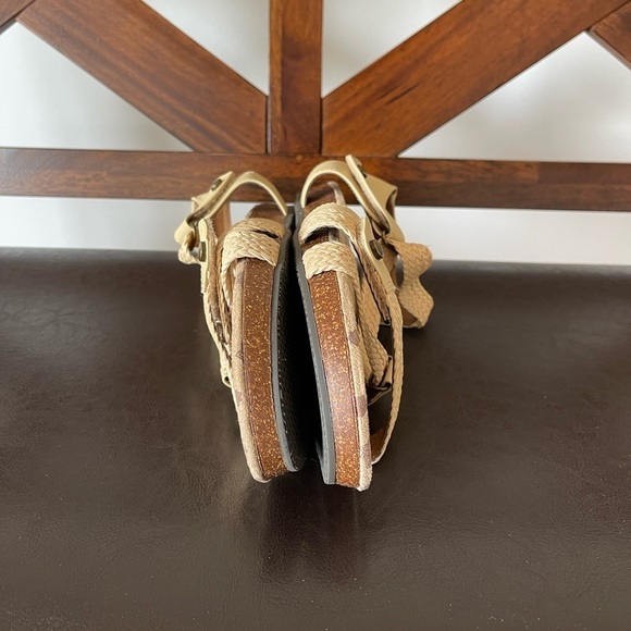 Axxiom adjustable sandals in a size 9 - Picture 10 of 17